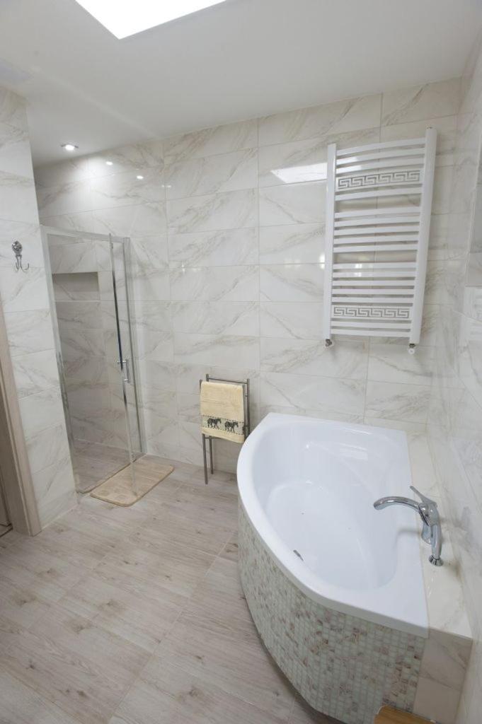 Apartamenty Pod Fortami Przemyśl Esterno foto