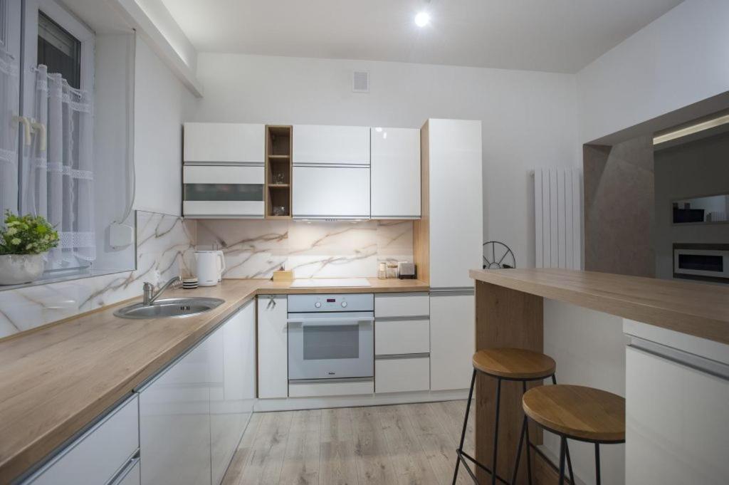 Apartamenty Pod Fortami Przemyśl Esterno foto